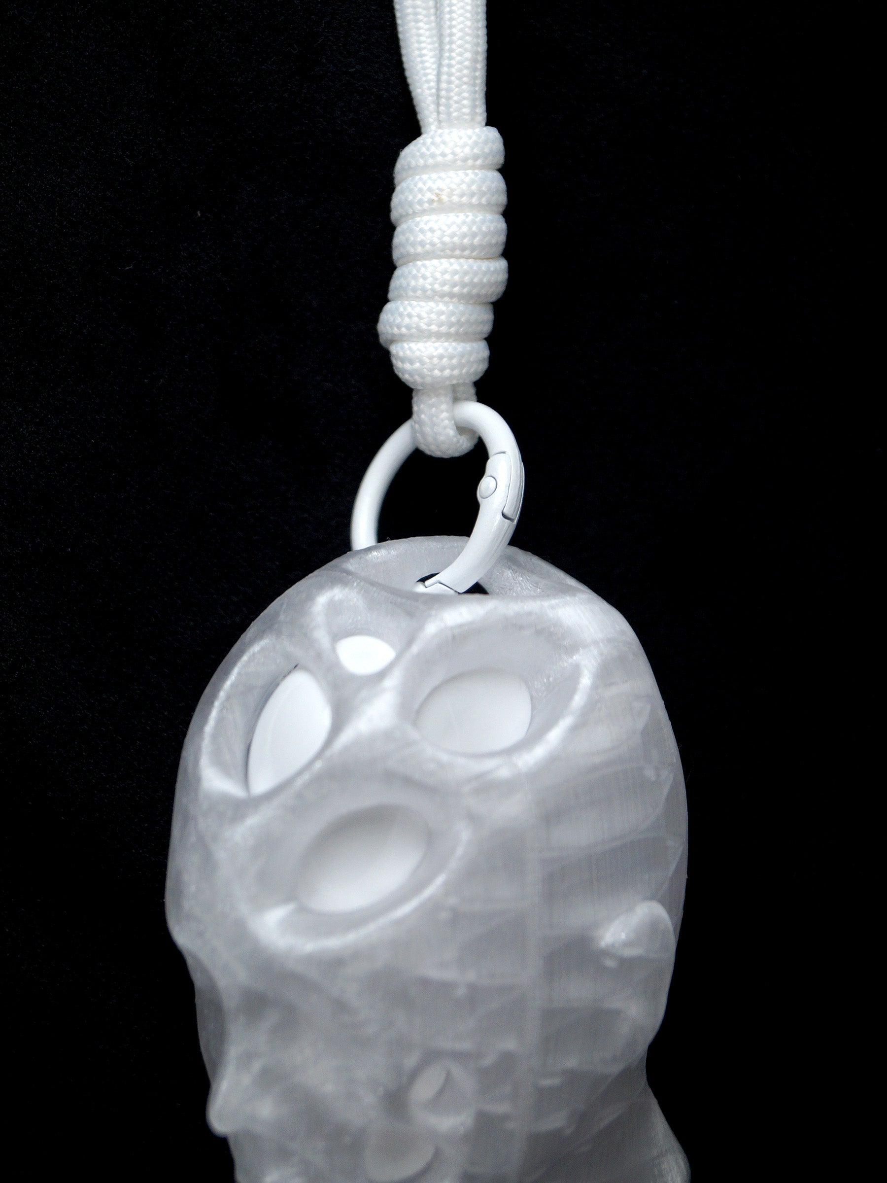 Broken Statue AirPods Case (Ice White)