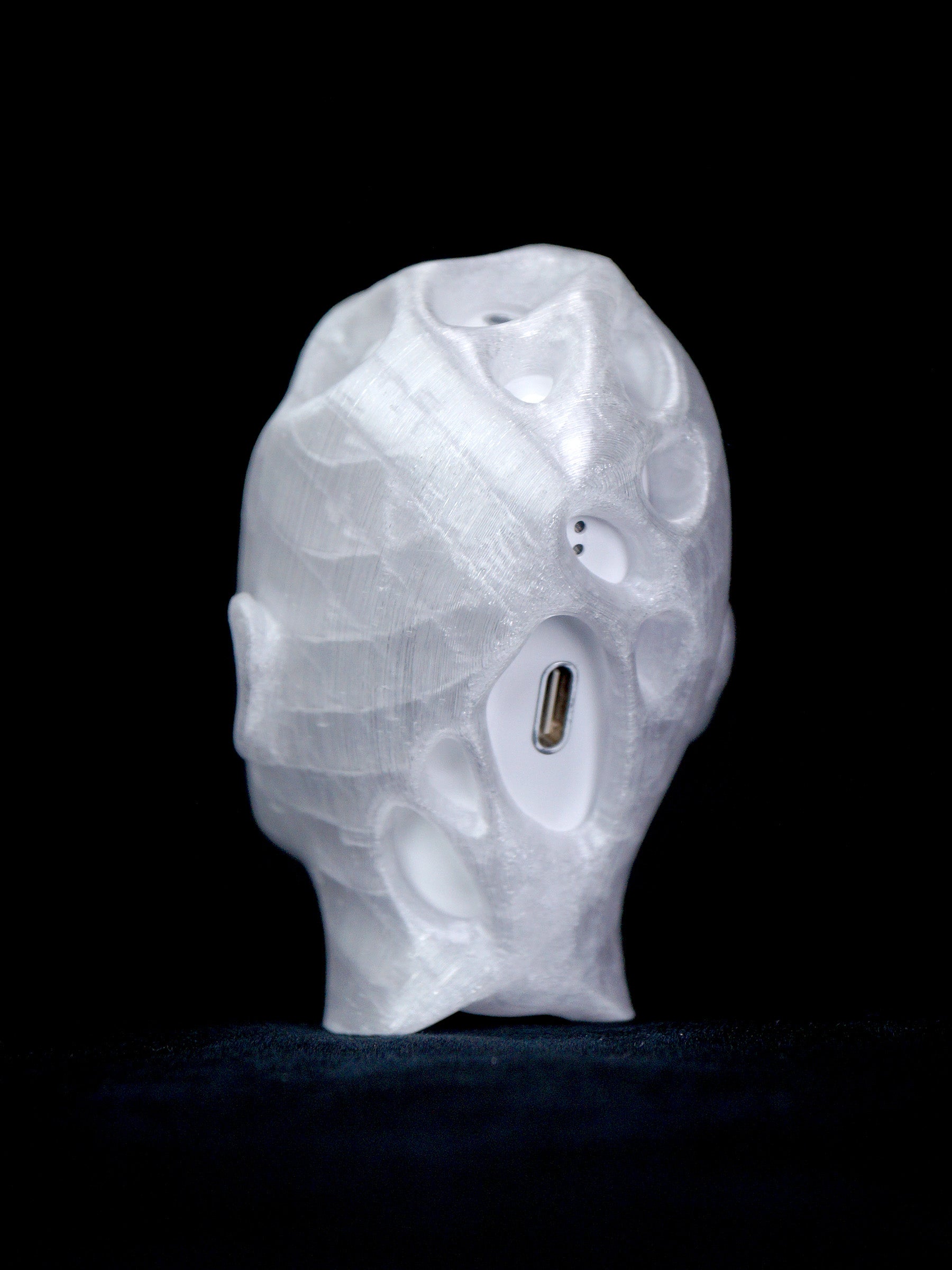 Broken Statue AirPods Case (Ice White)